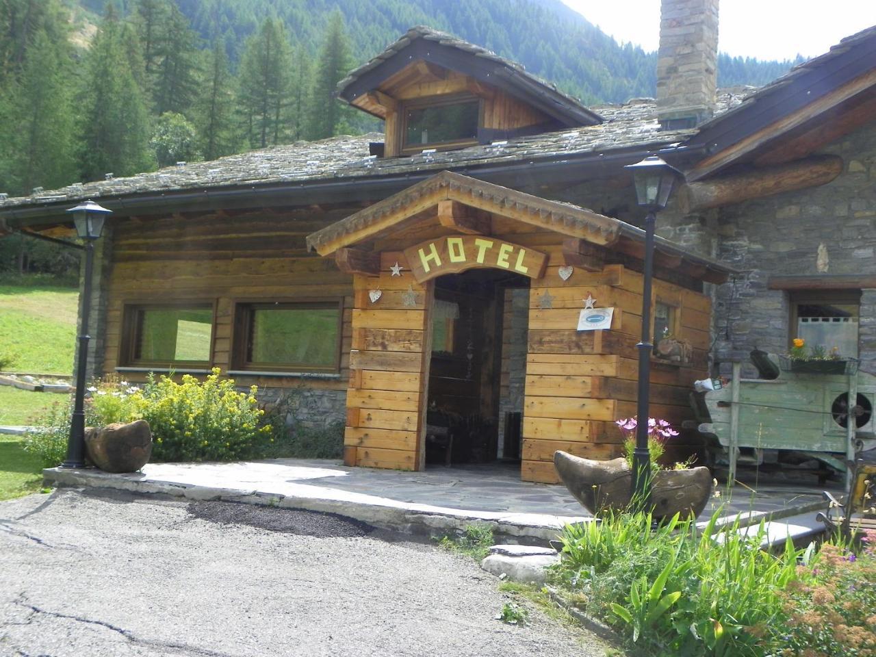 Hotel Les Granges ラ・トゥイール エクステリア 写真